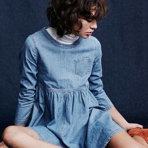 ⭐️HOST PICK⭐️ BDG Blue Jean Babydoll Dress, S
